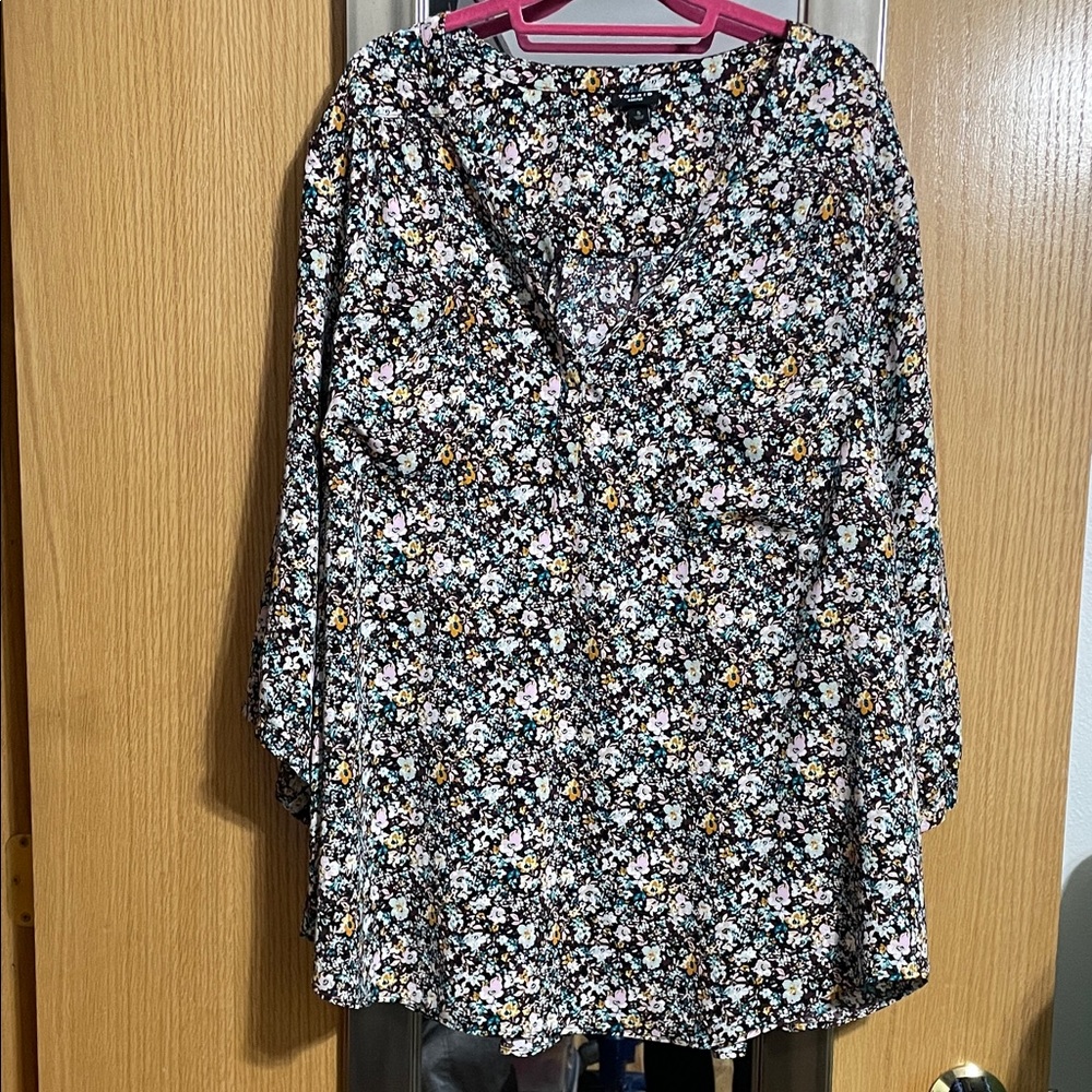 Torrid Harper Floral Print Women's Top 3/4 Length Sleeves size 5 5X 28